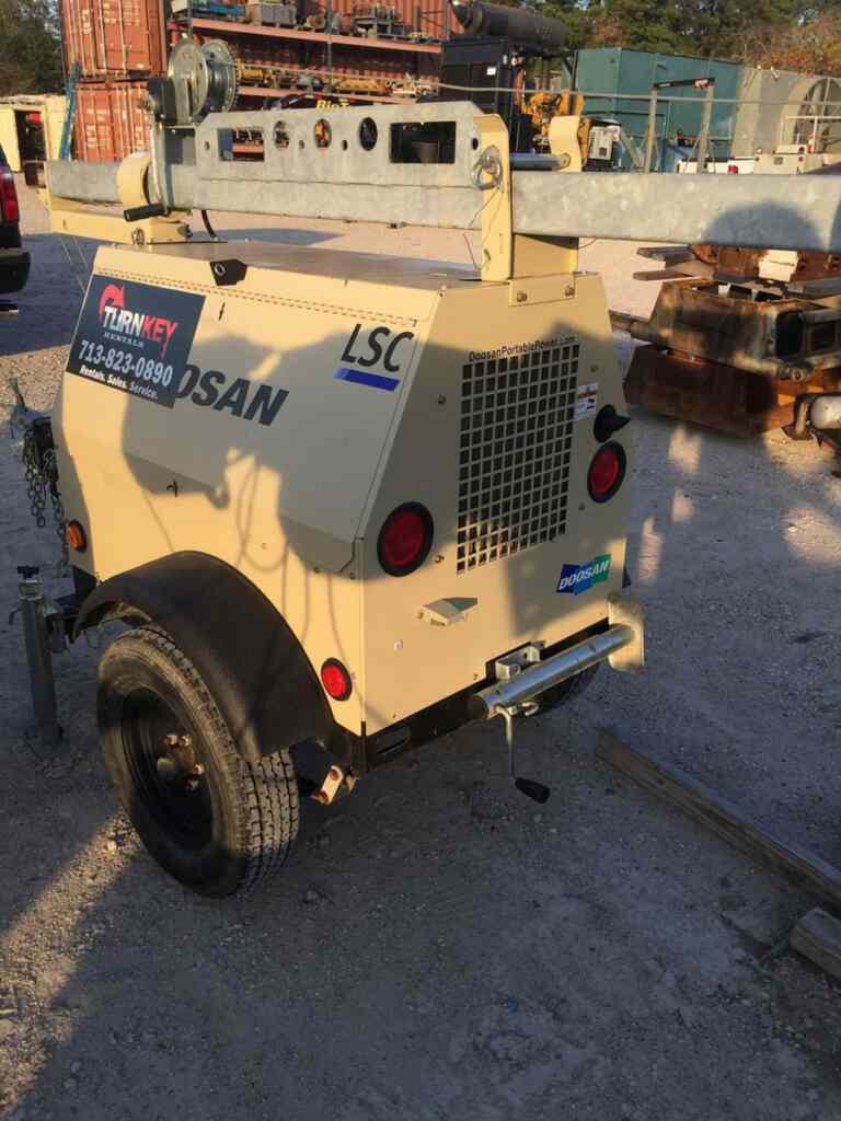 Doosan LSC6KUB Portable Light Tower – 2013