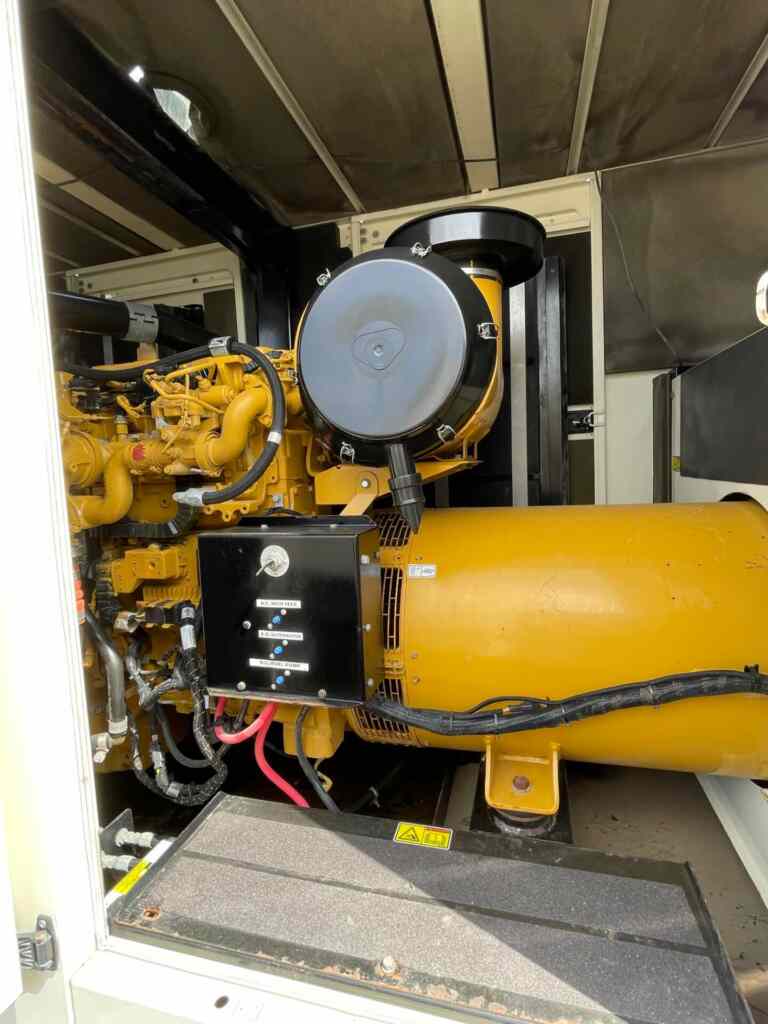 Caterpillar XQ350 Trailer Mounted Diesel Generator