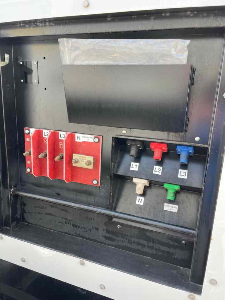 Cummins C100D6RG Trailer Mounted Diesel Generator