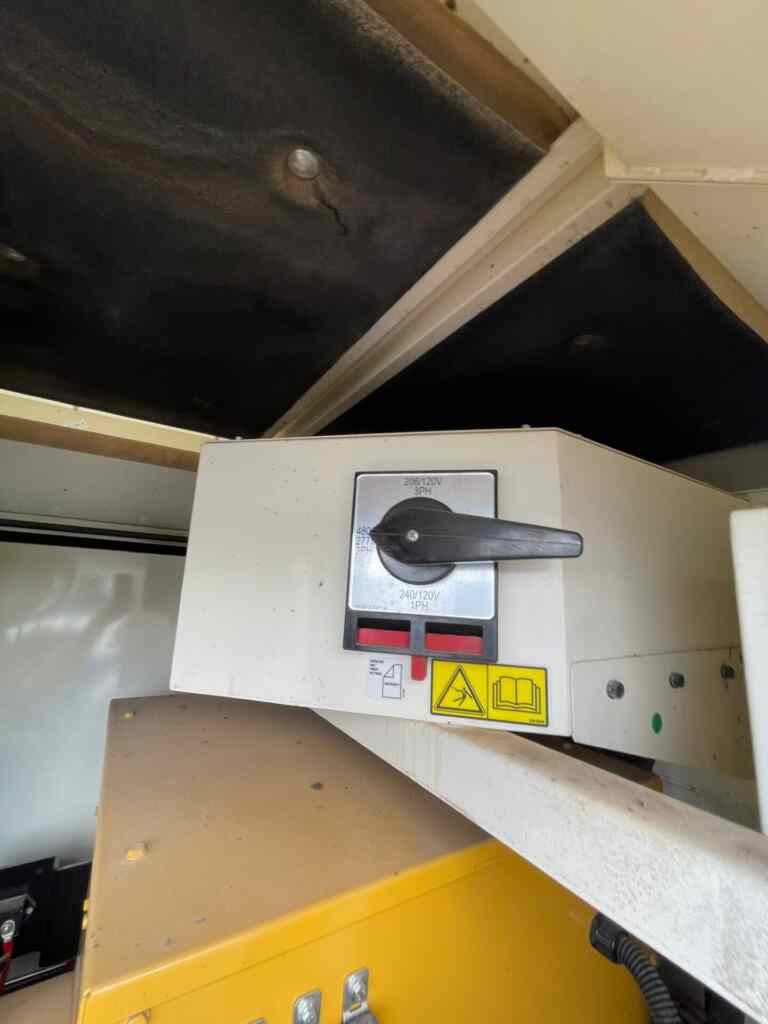 Caterpillar XQ200 Trailer Mounted Diesel Generator