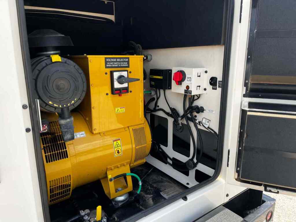 Caterpillar XQ125 Trailer Mounted Diesel Generator