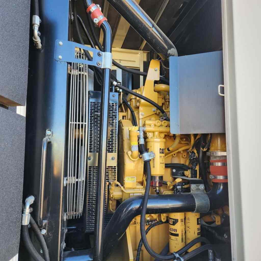 Caterpillar XQ350 - Diesel Generator Trailer Mounted