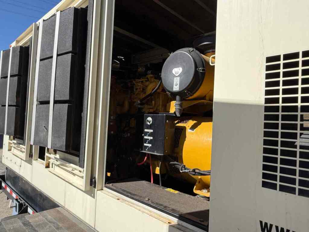 Caterpillar XQ350 Trailer Mounted Diesel Generator