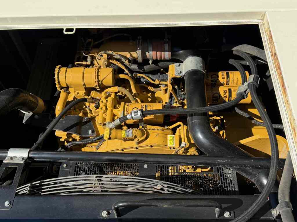 Caterpillar XQ350 Trailer Mounted Diesel Generator