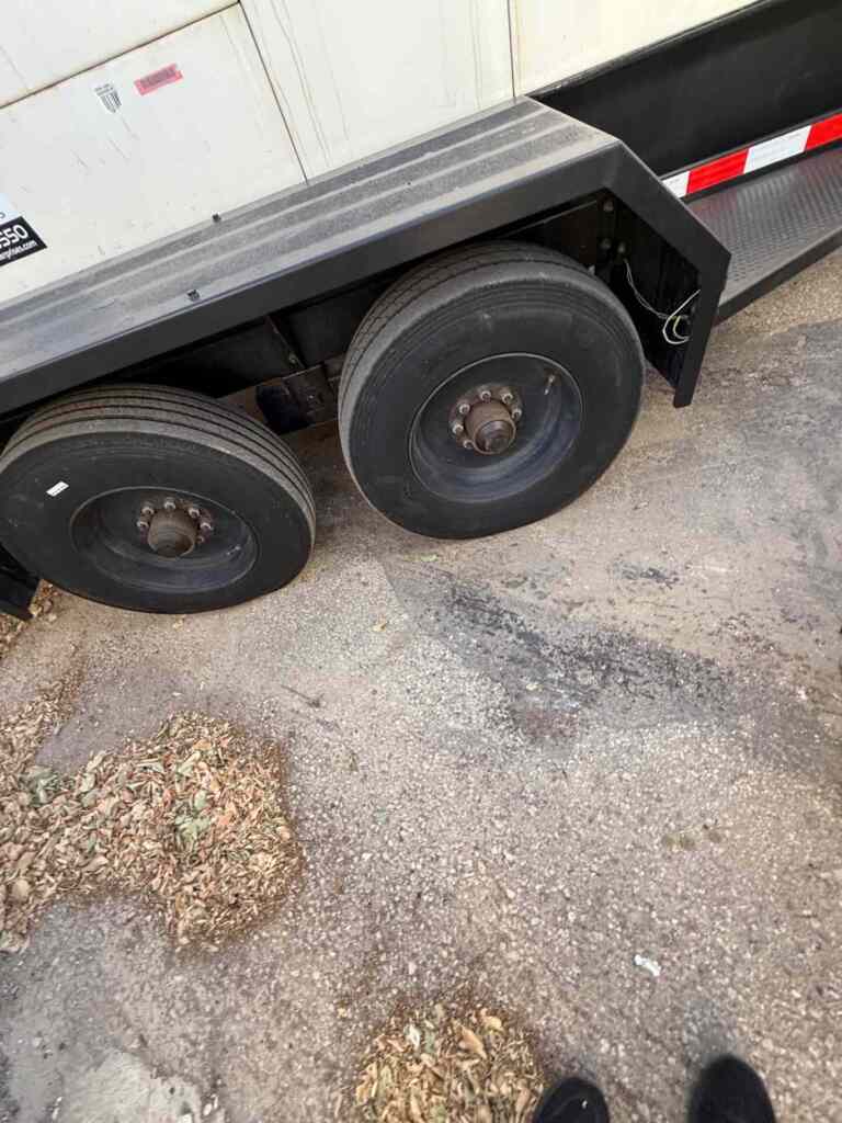 Caterpillar XQ350 Trailer Mounted Diesel Generator