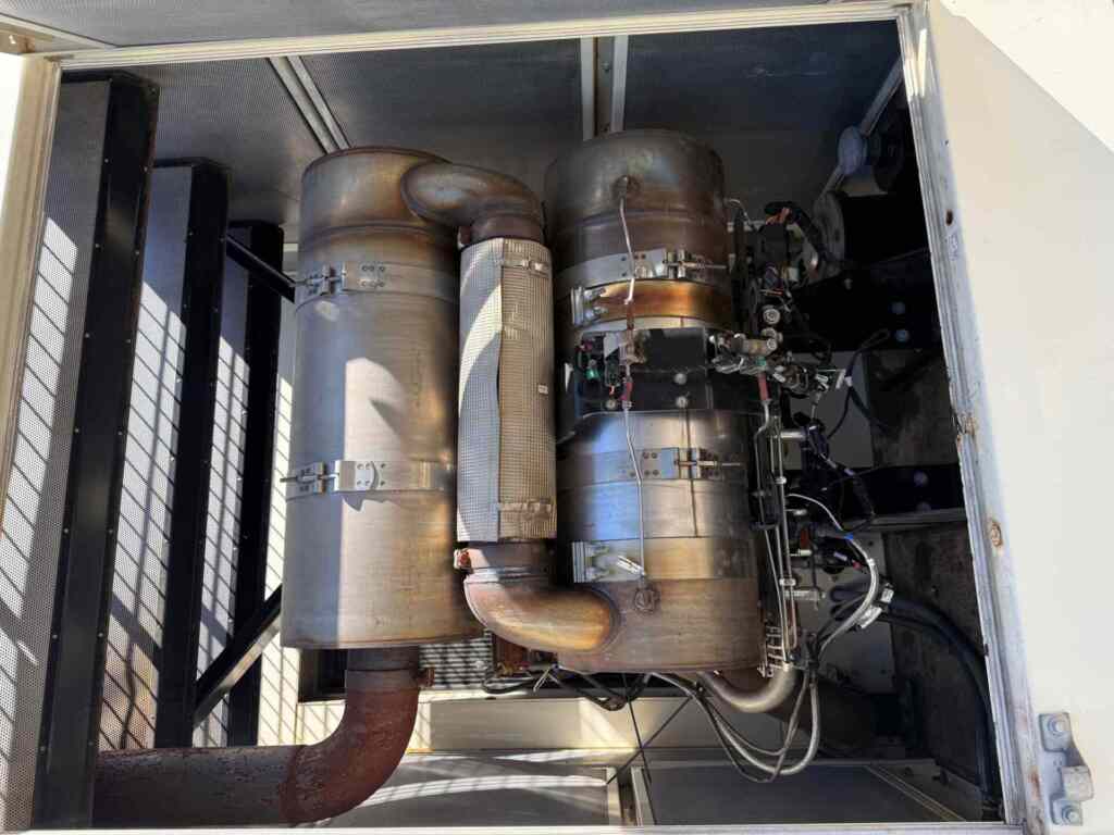 Caterpillar XQ350 Trailer Mounted Diesel Generator