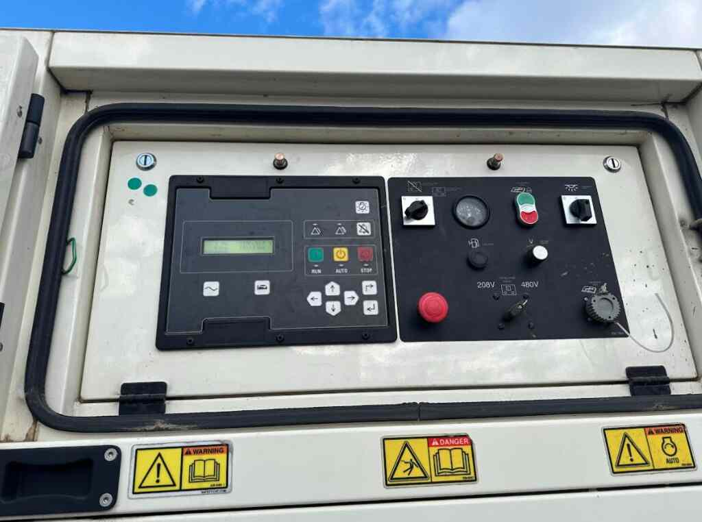 Caterpillar XQ100 Trailer Mounted Diesel Generator - Tier 3