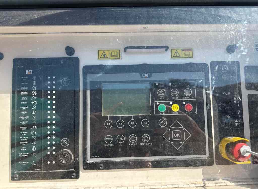 Caterpillar XQ425 Trailer Mounted Diesel Generator