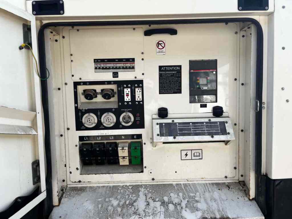 Caterpillar XQ200 Trailer Mounted Diesel Generator