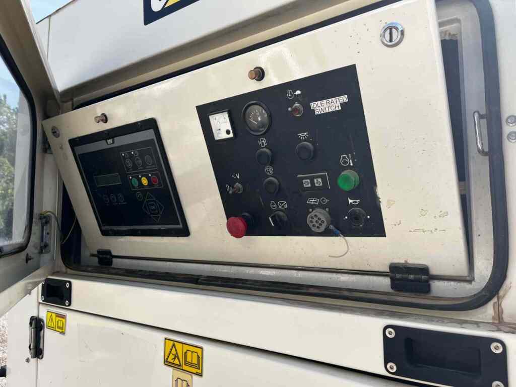 Caterpillar XQ200 Trailer Mounted Diesel Generator